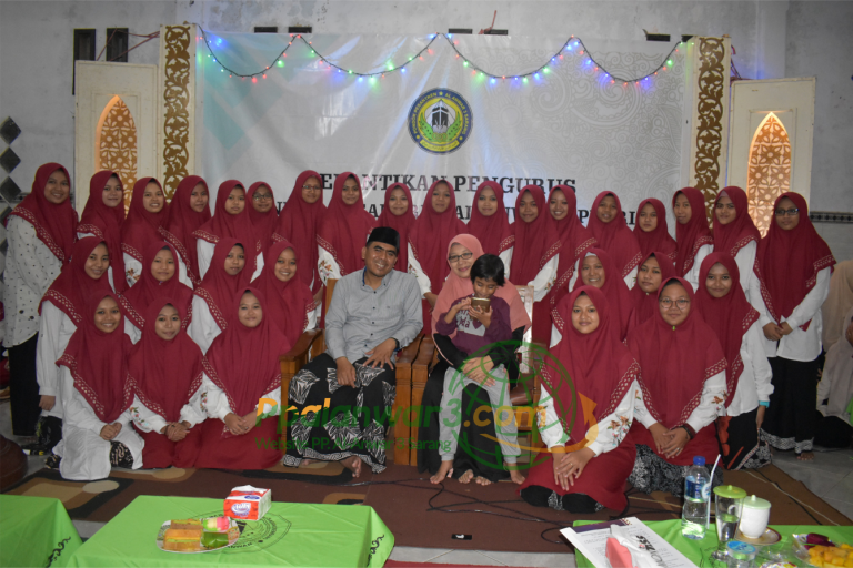 pelantikan pengurus pondok pesantren al anwar 3 putri